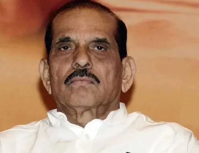 Black and white portrait of Manohar Joshi, former Maharashtra Chief Minister and Shiv Sena leader.