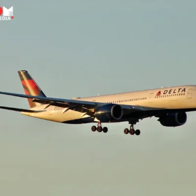 Delta Air Lines Emergency Landing: Boeing 767 Slide Detaches in New York