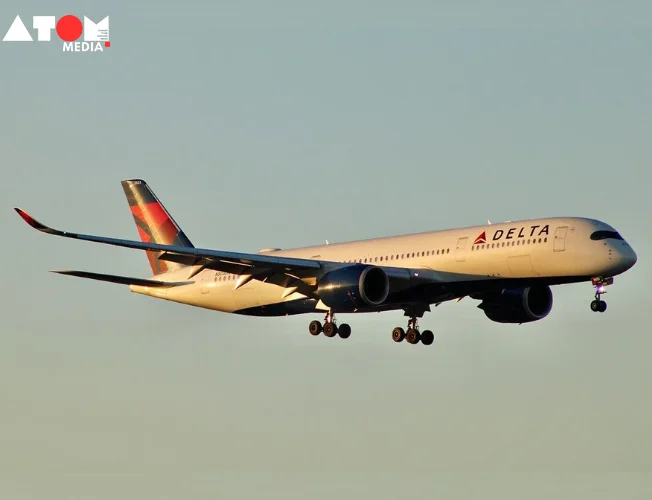 Delta Air Lines Emergency Landing: Boeing 767 Slide Detaches in New York