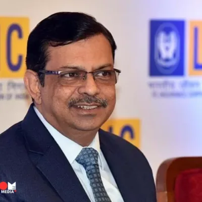 Line graph depicting LIC's Q4 results, showing a rise in profit and a decline in VNB margin.